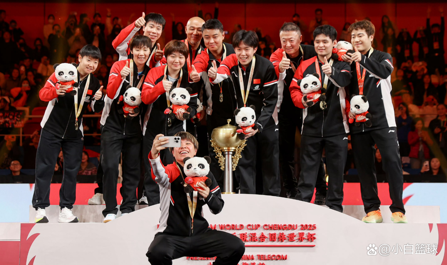 争夺荣誉,球员们为决赛做最后准备的英文